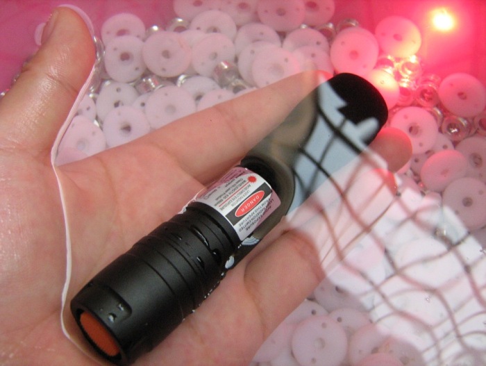 100mW~200mW 660nm Red laser pointer Water-proof